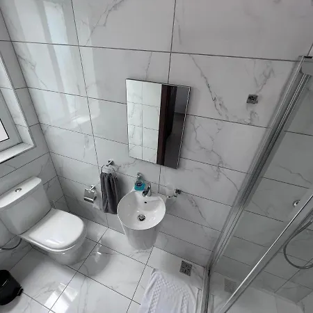 Zenia Court Apartment *